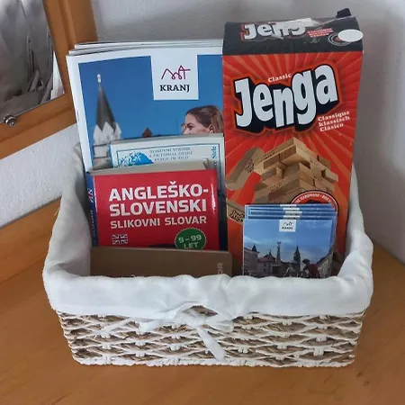 Apartma In The Countryside Under Storzic アパート *